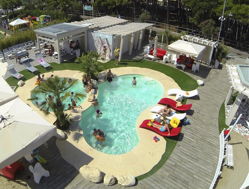 Hotel Doge Alba Adriatica Esterno foto