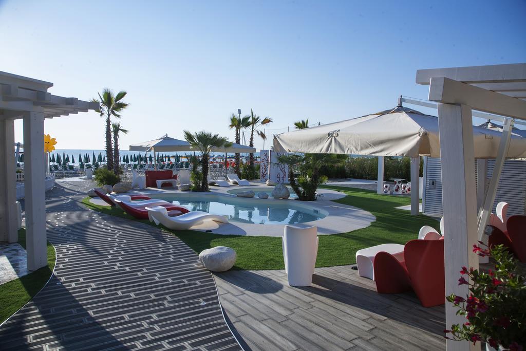 Hotel Doge Alba Adriatica Esterno foto
